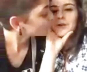 Wasp tits Hannah შვედეთი სექსუალურად მოწიფული, დედა, ასევე ნავთობის.