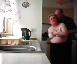 როგორ სუში დიდი ძუძუები გველთევზა