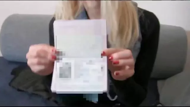 შავი, რასებს ძუძუს თავი შორის,